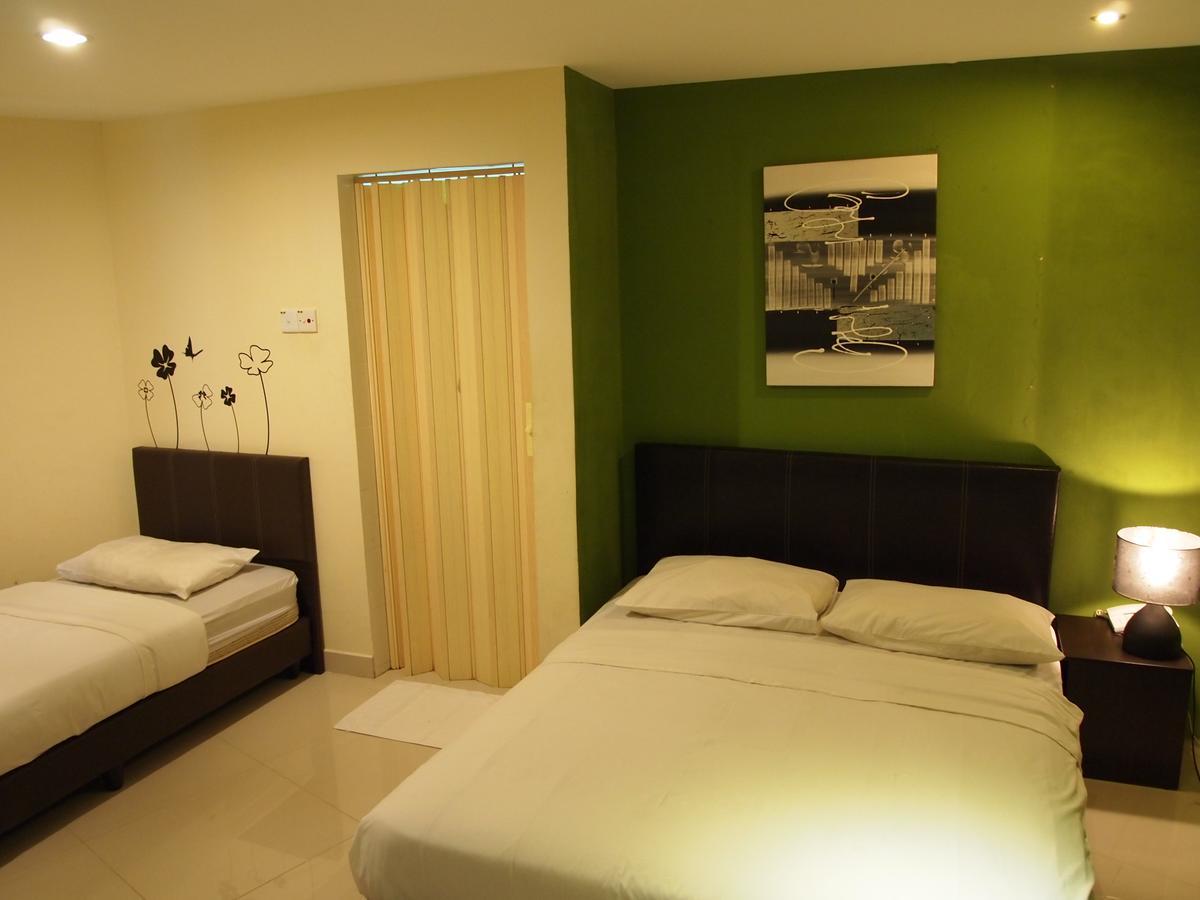 Oyo 786 The Citilite Hotel Куантан Екстериор снимка