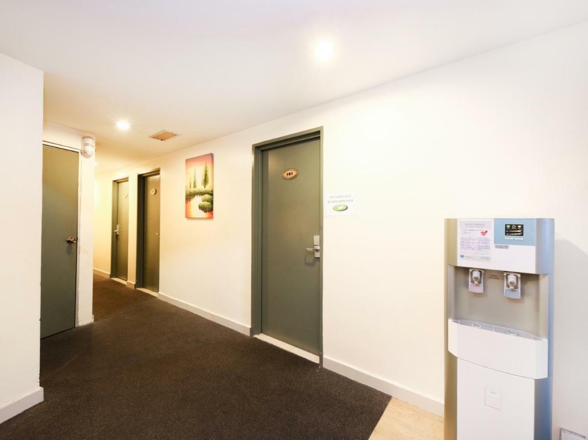 Oyo 786 The Citilite Hotel Куантан Екстериор снимка