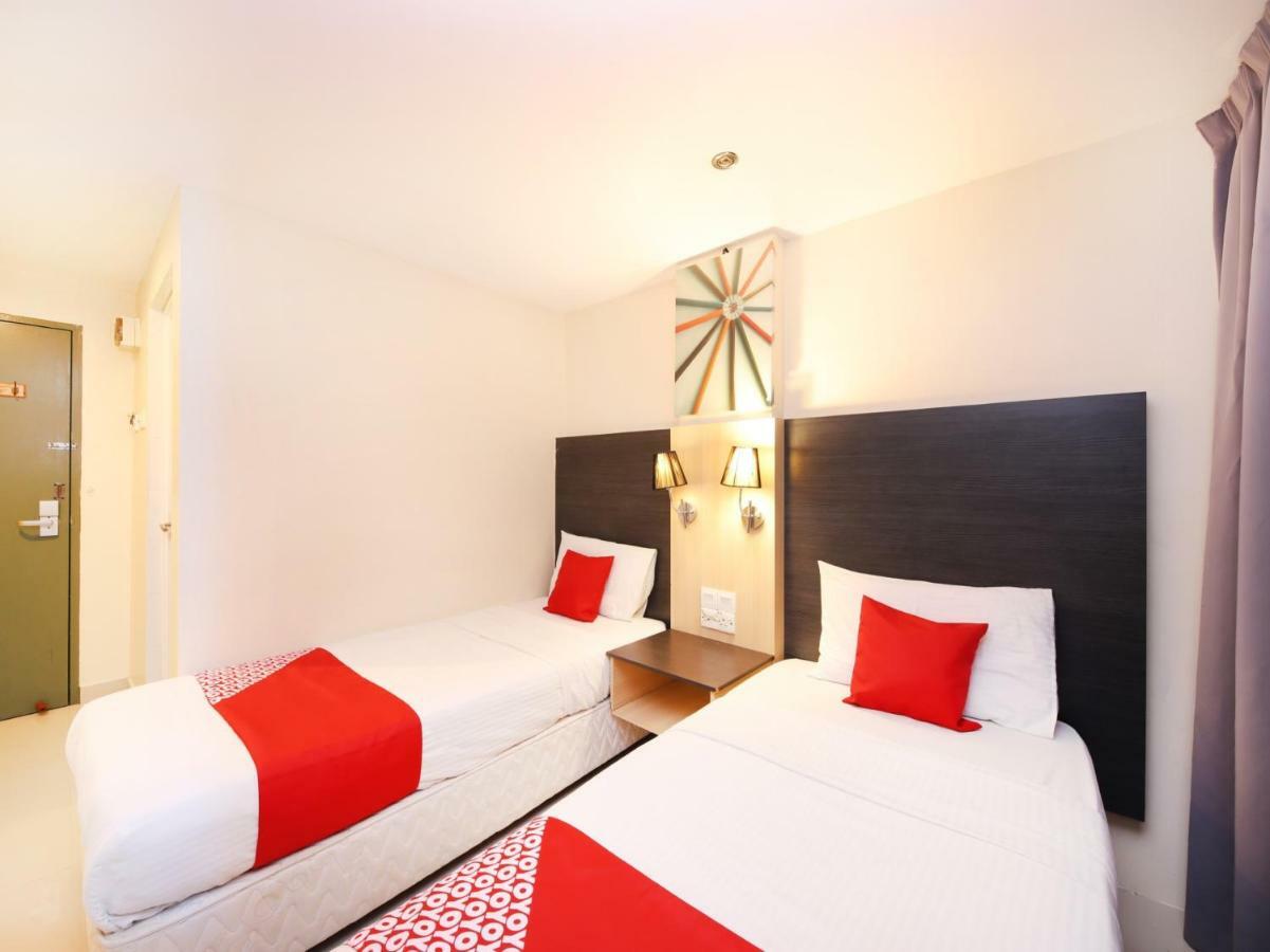 Oyo 786 The Citilite Hotel Куантан Екстериор снимка