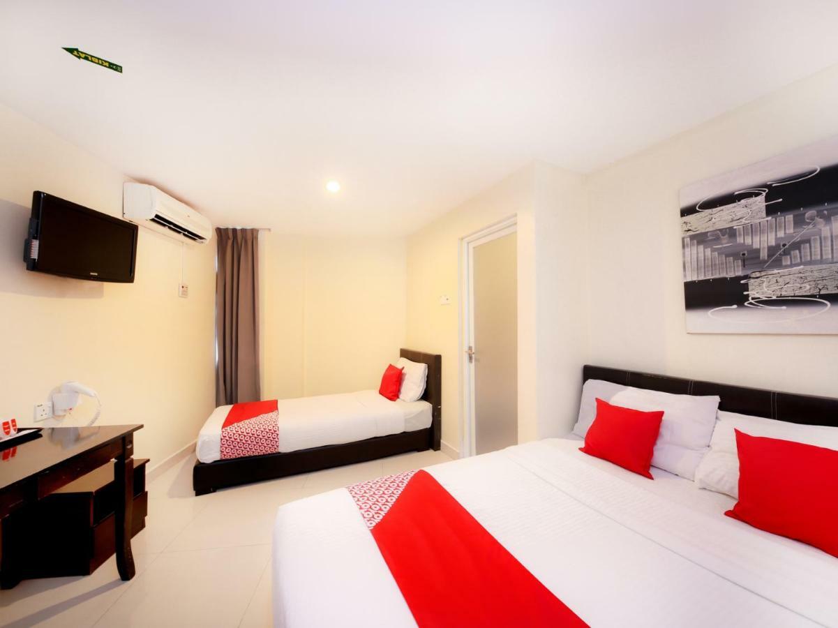 Oyo 786 The Citilite Hotel Куантан Екстериор снимка
