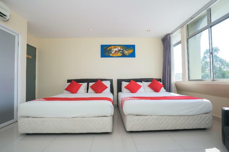 Oyo 786 The Citilite Hotel Куантан Екстериор снимка