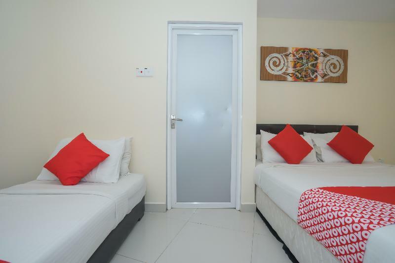 Oyo 786 The Citilite Hotel Куантан Екстериор снимка