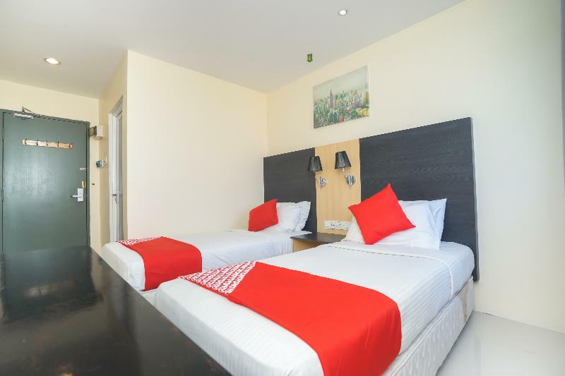 Oyo 786 The Citilite Hotel Куантан Екстериор снимка
